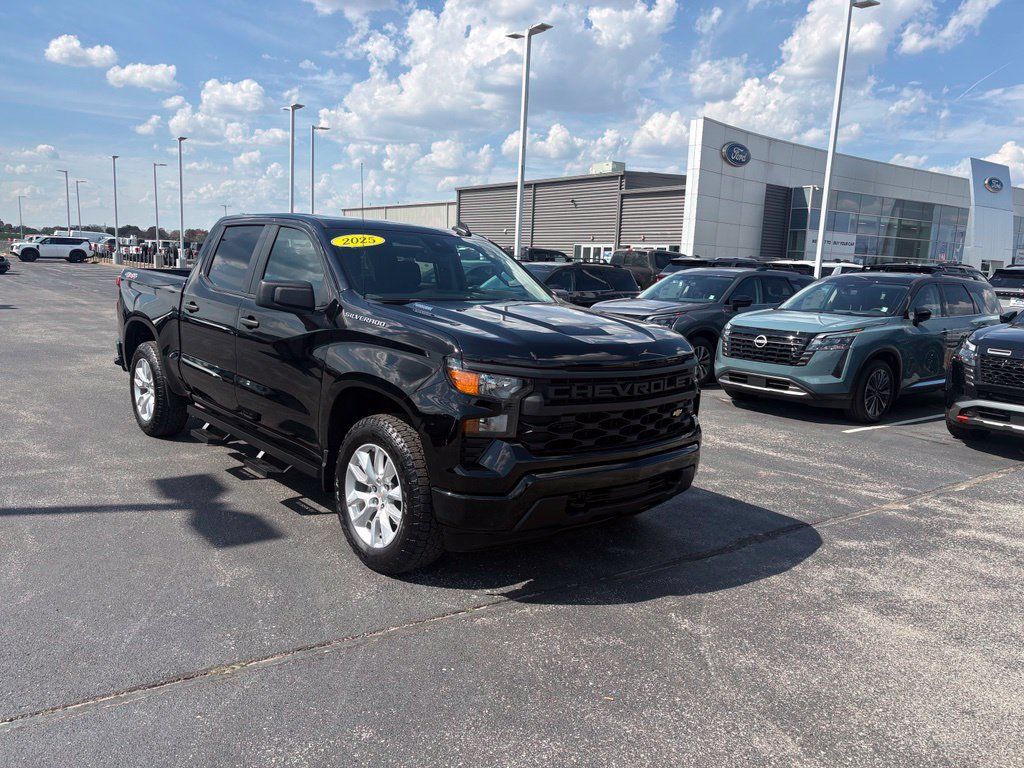 Used 2025 Chevrolet Silverado 1500 Custom AWD/4WD image 2