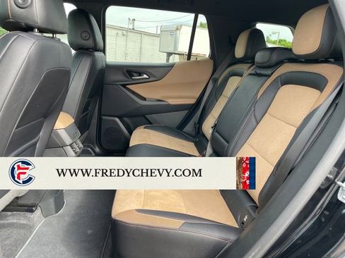 Used 2025 Chevrolet Equinox ACTIV w/ Safety and Technology Package FWD image 24
