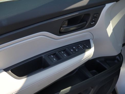 Used 2023 Honda Odyssey EX-L image 9