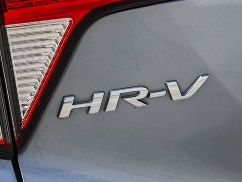 Used 2022 Honda HR-V LX image 11