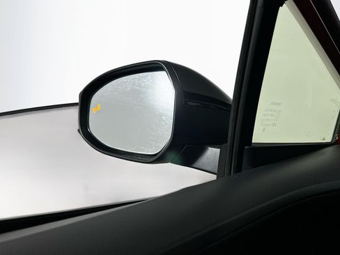 Used 2025 Toyota Prius LE FWD image 16