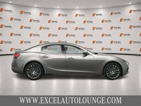 Used 2021 Maserati Ghibli S RWD image 6