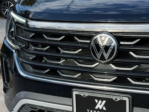 New 2026 Volkswagen Atlas Cross Sport SE FWD image 6