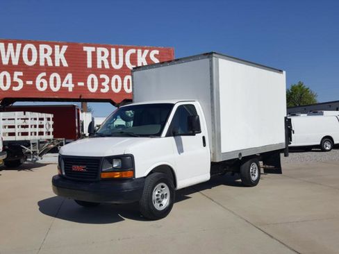Used 2017 GMC Savana 3500 image 3