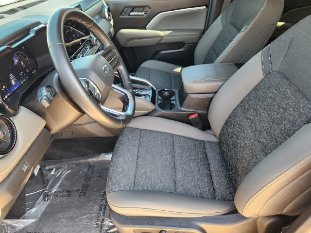 Used 2024 Chevrolet Colorado ZR2 w/ Safety Package AWD/4WD image 13