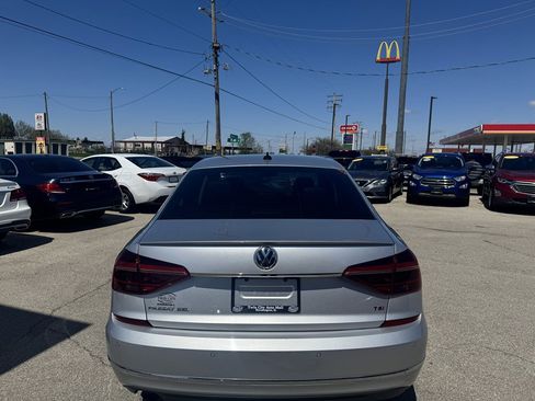 Used 2018 Volkswagen Passat 2.0T SEL Premium image 6