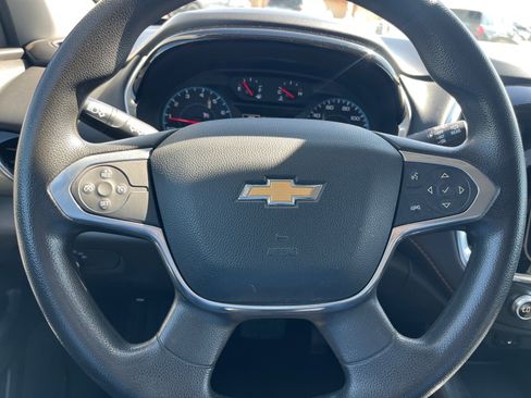 Used 2020 Chevrolet Traverse LS image 13
