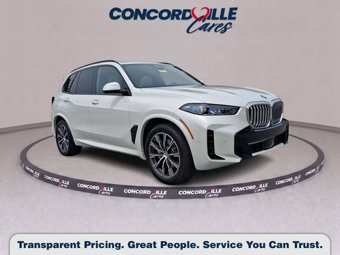 Used 2025 BMW X5 xDrive40i w/ M Sport Package AWD/4WD image 1