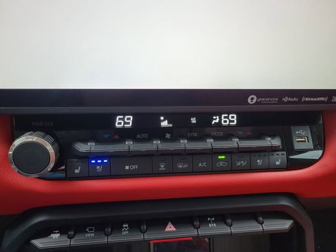 Used 2022 Toyota Tundra TRD Pro AWD/4WD image 37