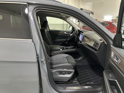 New 2026 Volkswagen Atlas SEL Premium R-Line AWD/4WD image 37