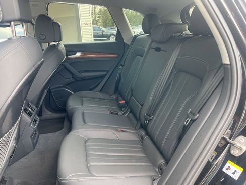 Used 2023 Audi Q5 2.0T Premium Plus w/ Premium Plus Package image 6