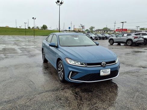 Used 2025 Volkswagen Jetta S FWD image 5