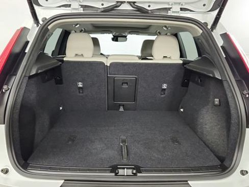 Certified 2026 Volvo XC40 B5 Ultra w/ Climate Package AWD/4WD image 77