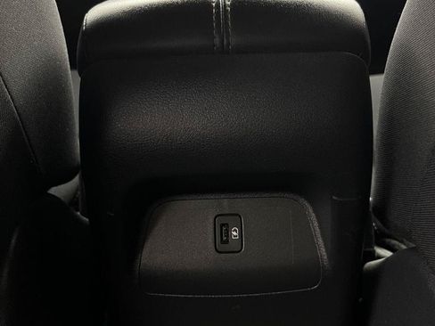Used 2020 Nissan Sentra SV FWD image 17