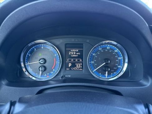 Used 2018 Toyota Corolla LE FWD image 19