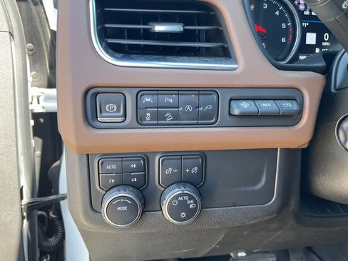 Used 2021 Chevrolet Tahoe High Country AWD/4WD image 14
