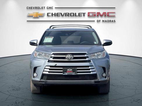 Used 2018 Toyota Highlander XLE AWD/4WD image 8