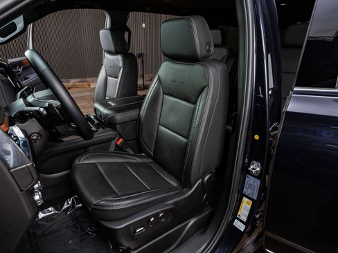 Used 2025 GMC Yukon Denali image 26