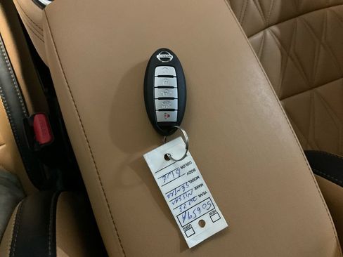 Used 2023 Nissan Sentra SV w/ SV Premium Package FWD image 32