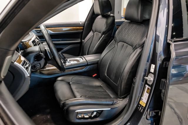 Used 2016 BMW 750i xDrive AWD/4WD image 40