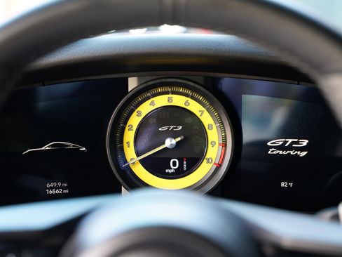 Used 2022 Porsche 911 GT3 image 23