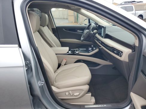 Certified 2022 Lincoln Nautilus Reserve image 9