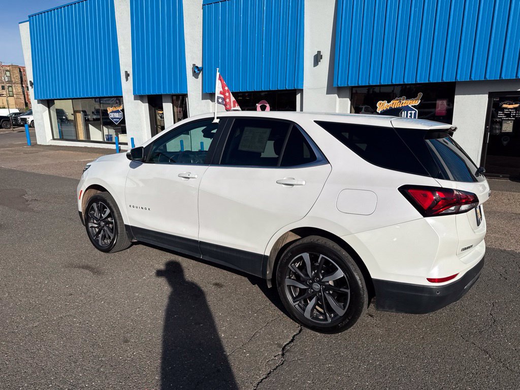 Used 2022 Chevrolet Equinox LT AWD/4WD image 16