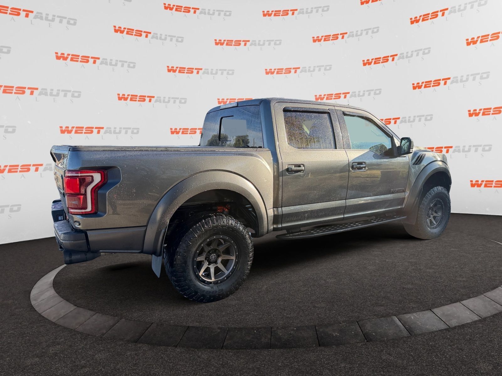 Used 2019 Ford F150 Raptor w/ Equipment Group 802A Luxury AWD/4WD image 5
