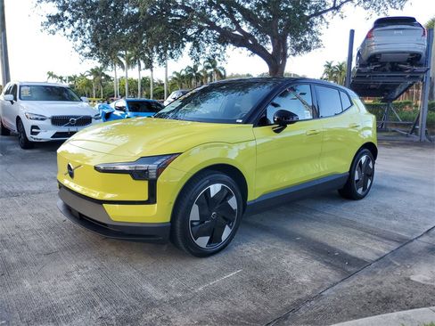 Certified 2025 Volvo EX30 Ultra image 3