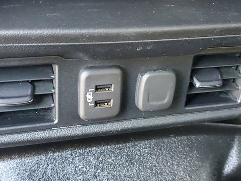 Certified 2019 Chevrolet Silverado 1500 LT w/ All-Star Edition AWD/4WD image 11