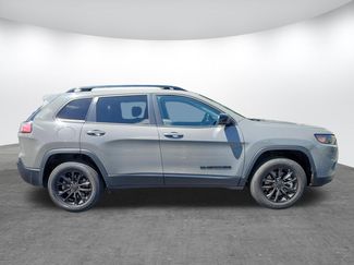 Used 2023 Jeep Cherokee Altitude Lux AWD/4WD video 2