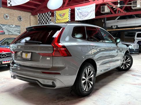 Used 2024 Volvo XC60 T8 Core AWD/4WD image 4