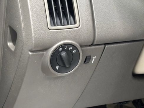 Used 2010 Ford Edge SEL image 13