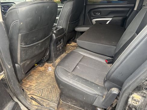 Used 2019 Nissan Titan PRO-4X image 14