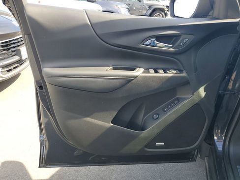 Used 2022 Chevrolet Equinox Premier image 22