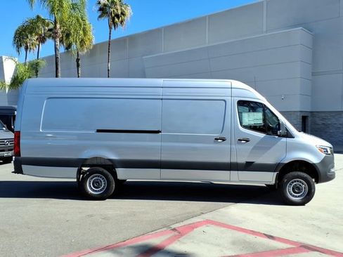 New 2026 Mercedes-Benz Sprinter 2500 image 22