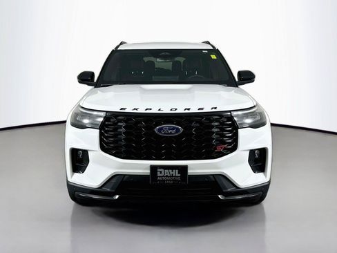 Used 2025 Ford Explorer ST AWD/4WD image 3