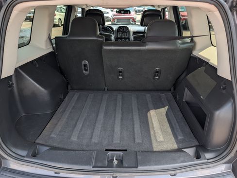 Used 2015 Jeep Patriot 4WD image 18
