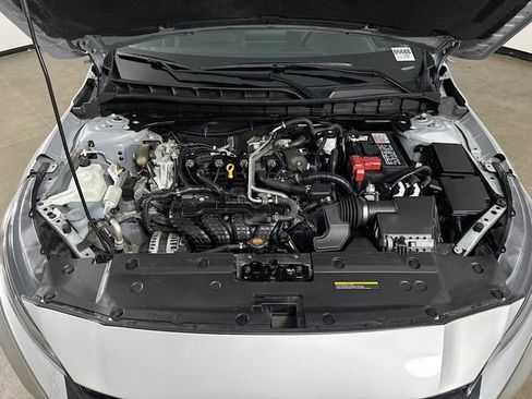 Used 2024 Nissan Altima 2.5 SV FWD image 24