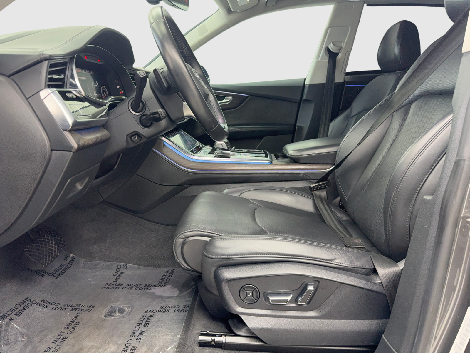 Used 2019 Audi Q8 Prestige AWD/4WD image 31