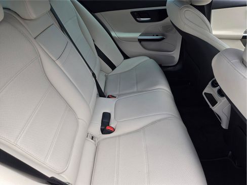 Used 2025 Mercedes-Benz C 300 Sedan image 30