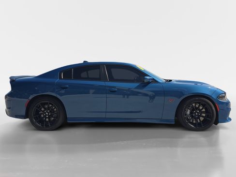 Used 2022 Dodge Charger Scat Pack w/ Dynamics Package RWD image 2
