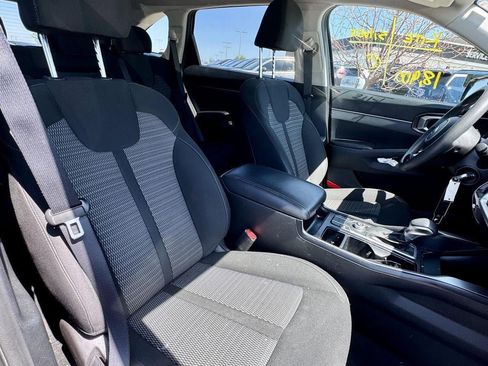 Used 2021 Kia Sorento LX image 14