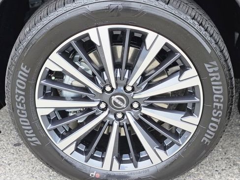 New 2026 Nissan Pathfinder Platinum image 10