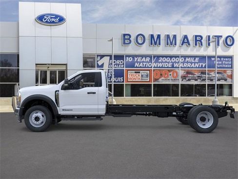 New 2026 Ford F550 4x4 Regular Cab Super Duty w/ XL Chrome Package image 3