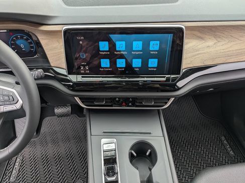 New 2026 Volkswagen Atlas SE AWD/4WD image 17