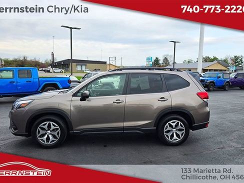 Used 2024 Subaru Forester Premium AWD/4WD image 4