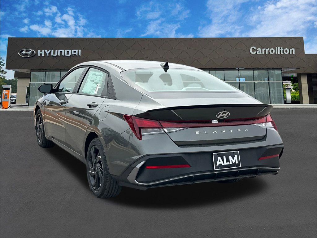 Certified 2026 Hyundai Elantra Sport FWD image 7