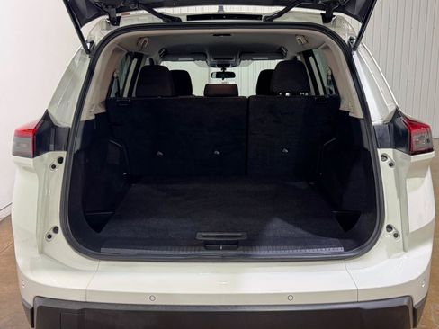 Used 2025 Nissan Rogue S AWD/4WD image 43