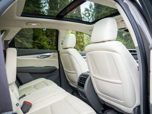 Used 2019 Cadillac XT5 Premium Luxury w/ Driver Assist Package image 43